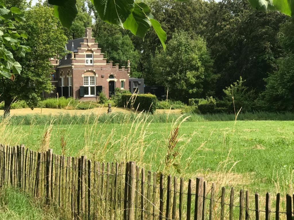 Bed And Breakfast Stinzenflora Cornjum Bagian luar foto