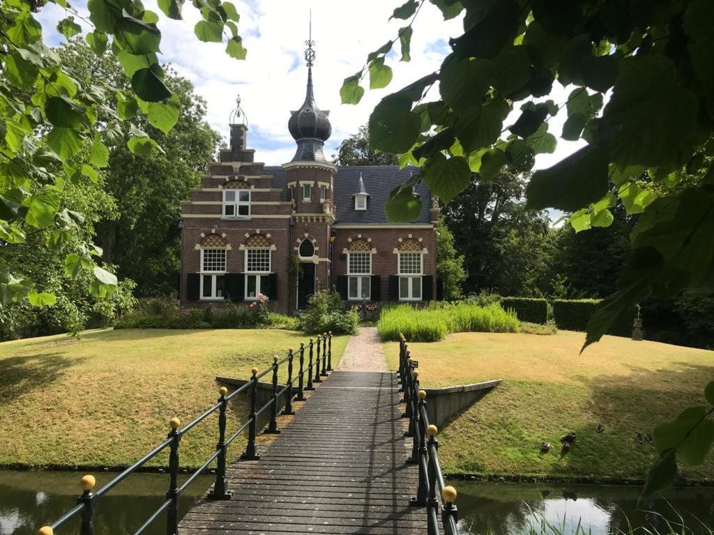 Bed And Breakfast Stinzenflora Cornjum Bagian luar foto